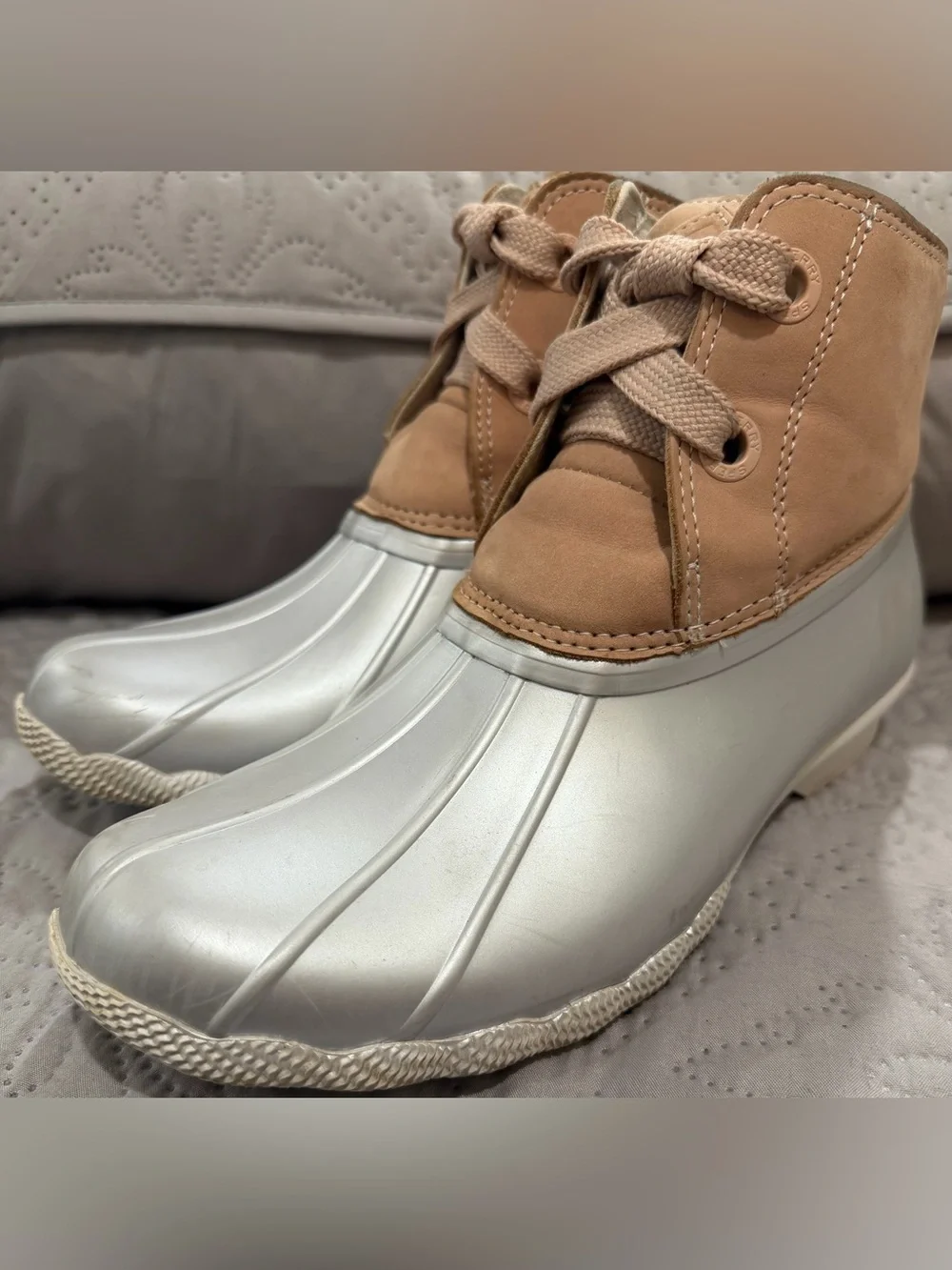 Sperry Saltwater Metallic Silver Tan Duck Boots Women’s Size 9